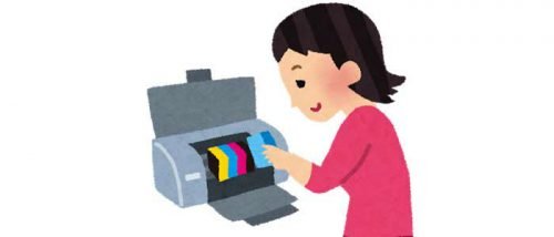 インクジェットプリンターでスマホ写真をプリントする様子